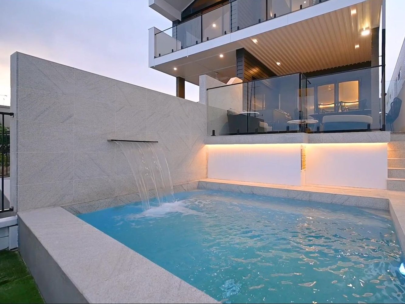 9 Terrace Place — Pool